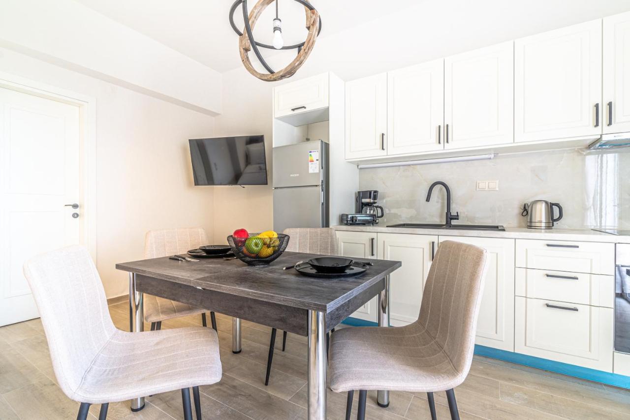 Elegant Suite 1 Near The Beach Gazi 외부 사진